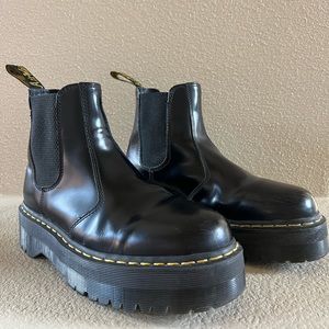 DR. MARTENS 2976 QUAD Smooth Leather Platform Chelsea Boots, Size 42 (9 US M)